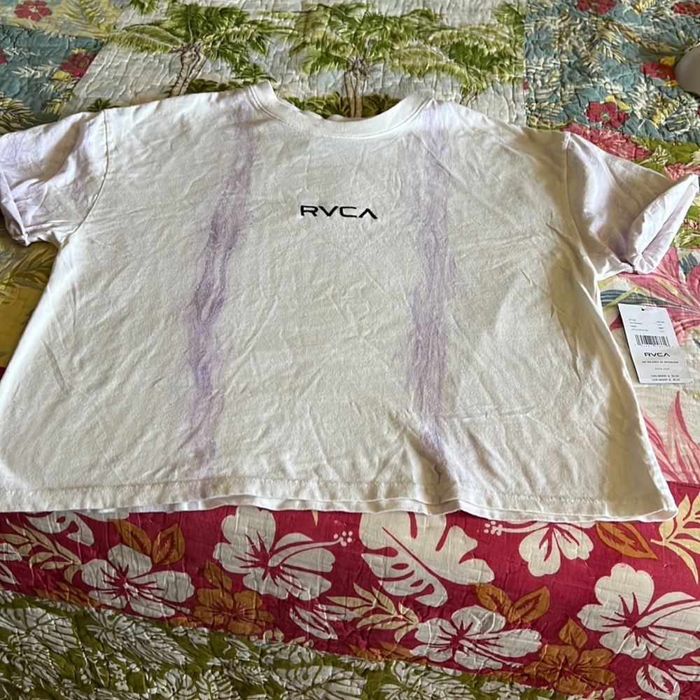 RVCA TEE SHIRT NWT